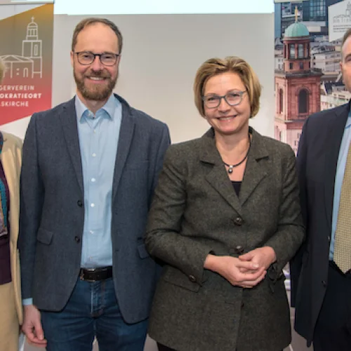 Uta Rasche (Einführung), Reinhard Veser (FAZ), Bettina M. Wiesmann (Moderation), Ben Hodges (US-General a.D.)